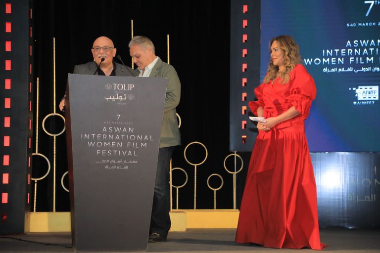 جانب من توزيع الجوائز في المهرجان