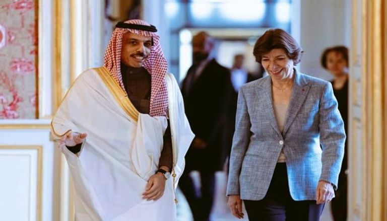جانب من لقاء وزير خارجية السعودية فيصل بن فرحان ونظيرته الفرنسية كاثرين كولونا