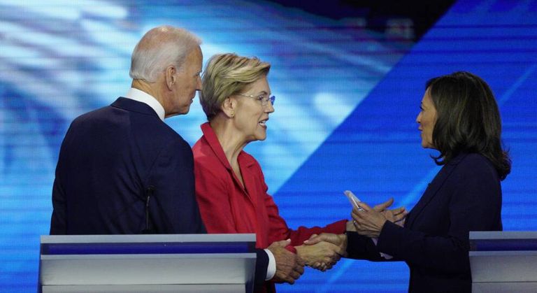 إليزابيث وورين مع هاريس وبايدن