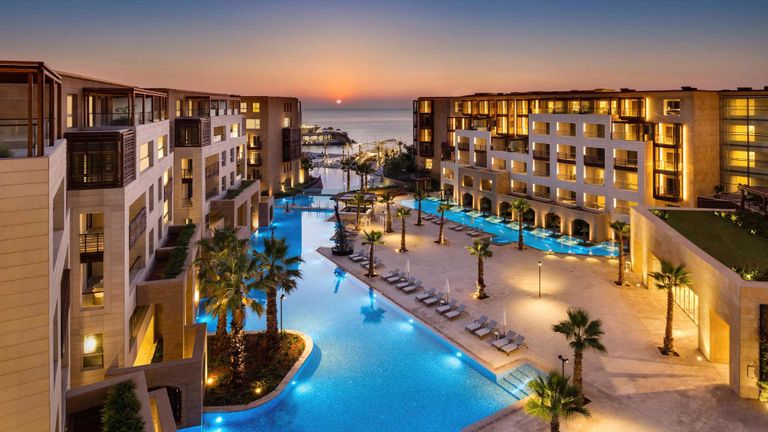 منتجع وفندق "Kempinski Summerland" أحد أفضل المنتجعات في بيروت 5 مواقع في بيروت لعشاق الاستجمام