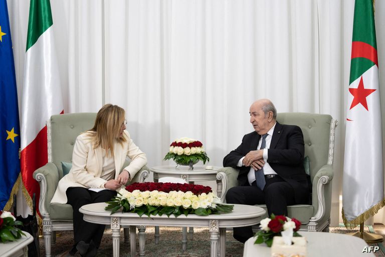 الرئيس الجزائري تبون مع ميلوني الرئيس الجزائري عبدالمجيد تبون
