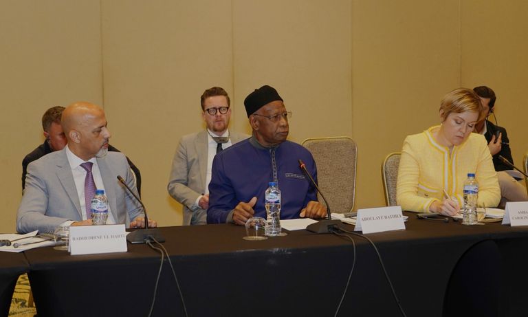 جانب من اجتماع اللجنة الأمنية