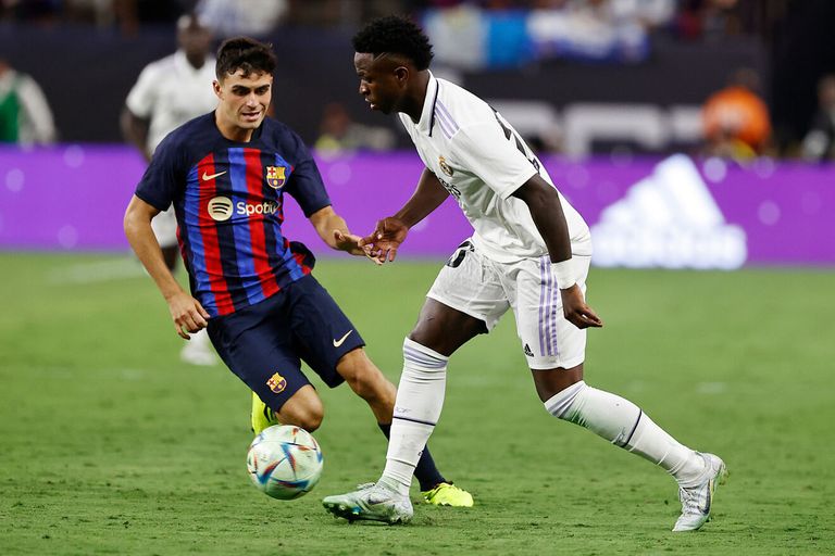 كلاسيكو برشلونة وريال مدريد كلاسيكو الكامب نو