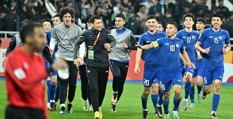 منتخب أوزبكستان بطل كأس آسيا للشباب تحت 20 عاما منتخب العراق للشباب