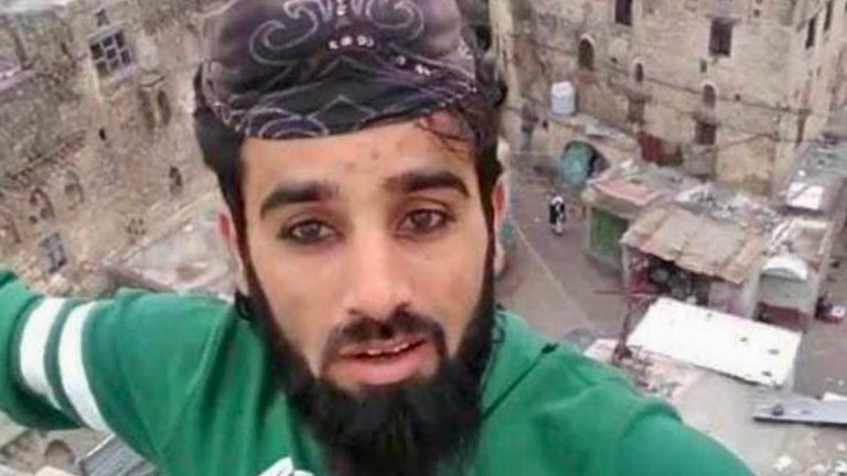 الناشط المعتقل حمدي عبدالرزاق اتهامات للحوثي بتصفية ناشط يمني في السجن