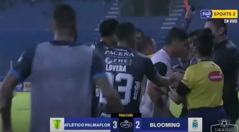 مباراة في الدوري البوليفي مباراة في الدوري البوليفي