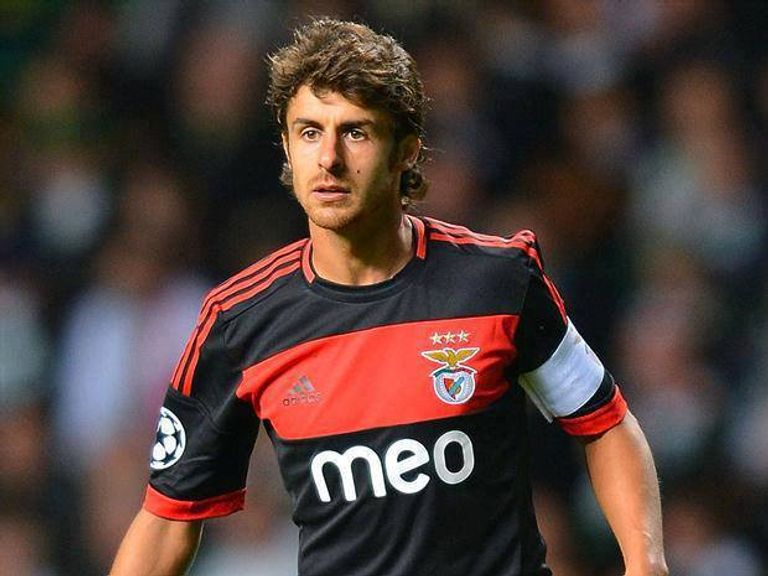 بابلو أيمار سيسك فابريجاس وجيانلويجي بوفون