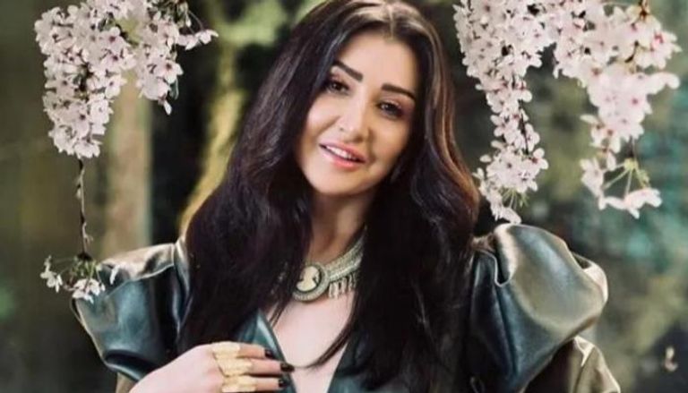الممثلة المصرية غادة عبدالرازق