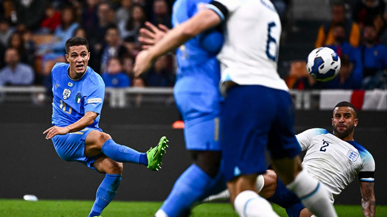 إيطاليا وإنجلترا