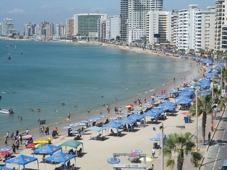 شاطئ تشيبيب أحد أماكن السياحة في سانتا إيلينا