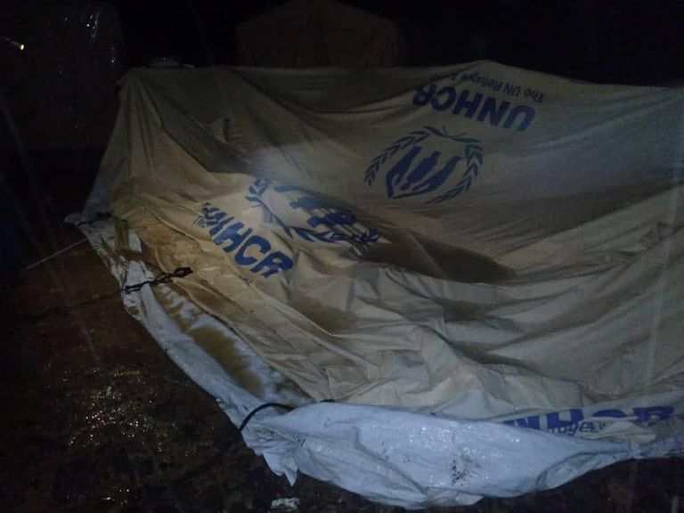 منزل دمرته السيول بتعز