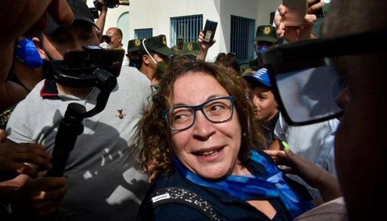 أميرة بوراوي الرئيس الجزائري عبدالمجيد تبون