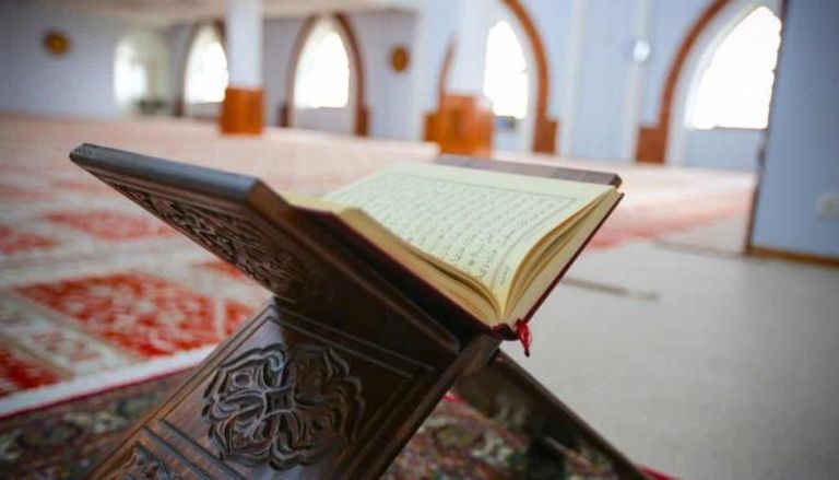 قراءة القرآن من أعمال البر في رمضان - أرشيفية