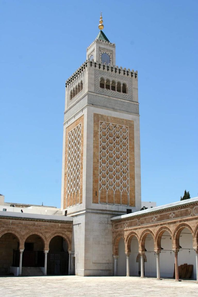 صحن جامع الزيتونة المعمور