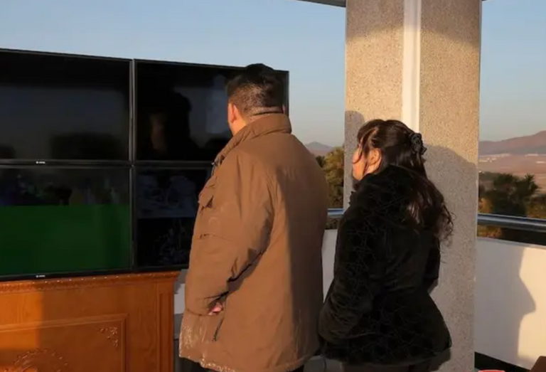 زعيم كوريا الشمالية وابنته