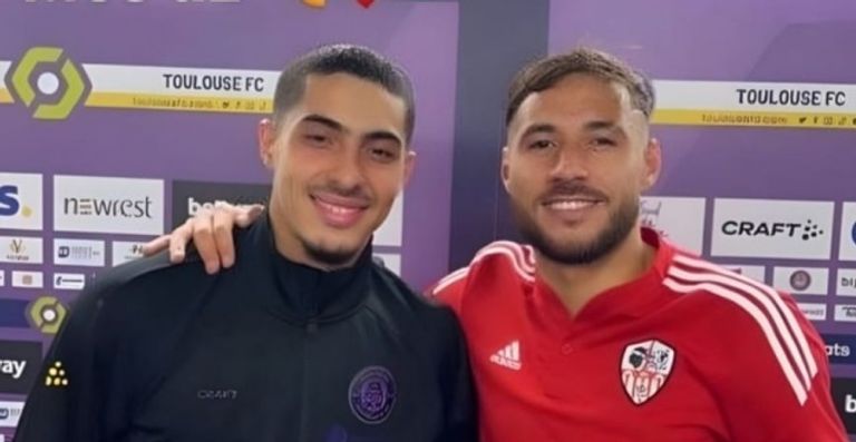يوسف بلايلي وفارس شايبي  جمال بلماضي مدرب منتخب الجزائر