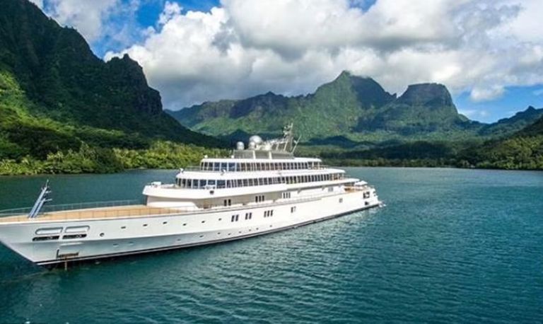 يخت "ديفيد جيفين" يخت