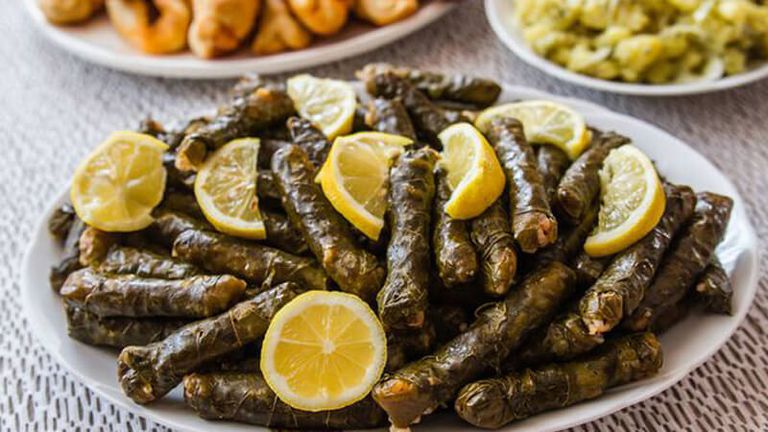 طبق محشي مشكل - أرشيفية