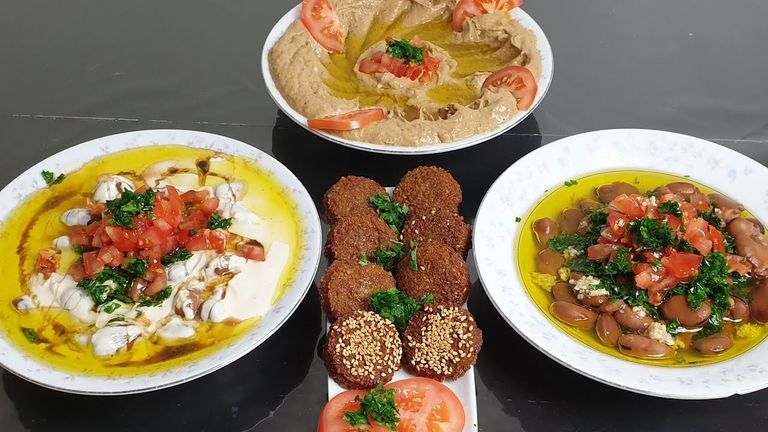 طبق فول باللبن على الطريقة السورية