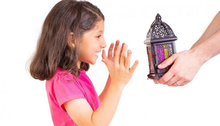 استقبال الأطفال لشهر رمضان - تعبيرية