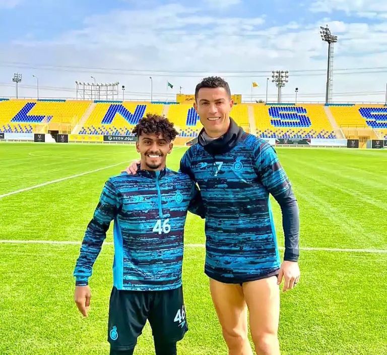 كريستيانو رونالدو مع عبدالعزيز العليوة كريستيانو رونالدو نجم البرتغال
