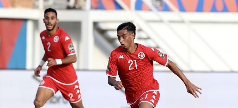 جبريل عثمان مع منتخب تونس جبريل عثمان لاعب منتخب تونس للشباب