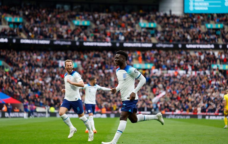 هاري كين مهاجم منتخب إنجلترا ضد أوكرانيا