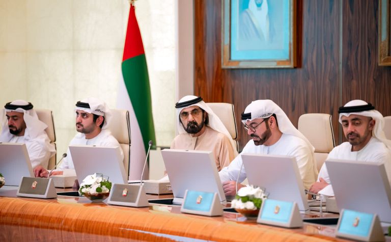 الشيخ محمد بن راشد آل مكتوم نائب رئيس دولة الإمارات رئيس مجلس الوزراء حاكم دبي، خلال اجتماع مجلس الوزراء بقصر الوطن بأبوظبي