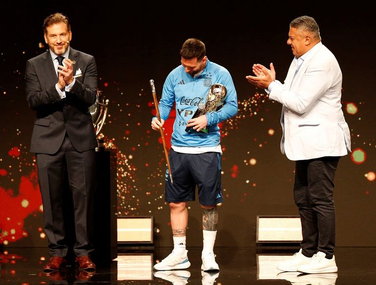 ليونيل ميسي قائد منتخب الأرجنتين ليونيل ميسي قائد منتخب الأرجنتين