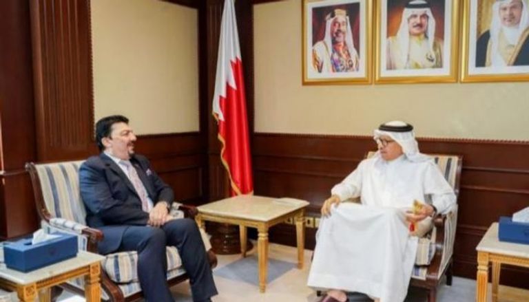  وزير الخارجية البحريني خلال  استدعاء القائم بالأعمال العراقي 