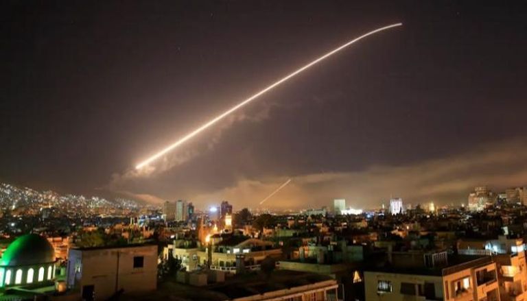 إحدى الضربات الصاروخية الإسرائيلية في سوريا - أرشيفية