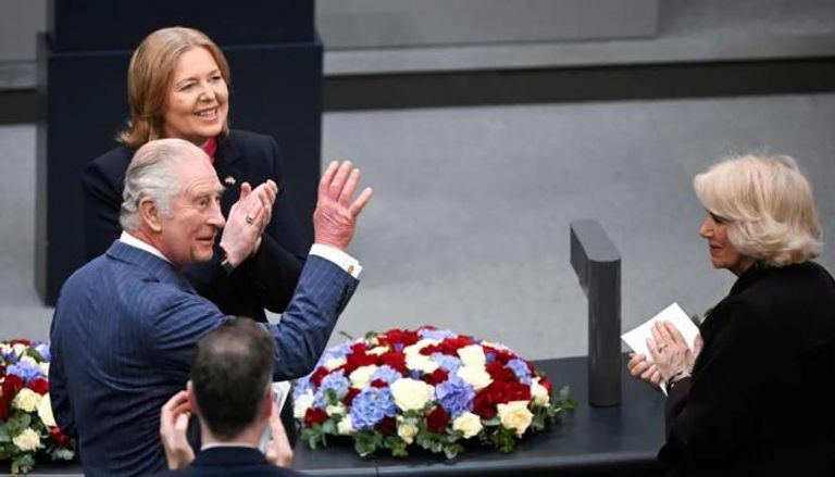 ملك بريطانيا يلقى ترحيبا كبيرا في البرلمان