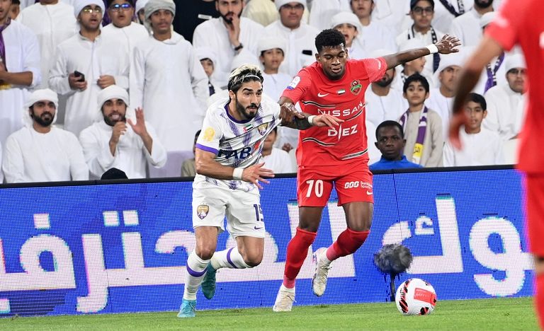 علي مبخوت نجم الجزيرة هداف الدوري الإماراتي التاريخي