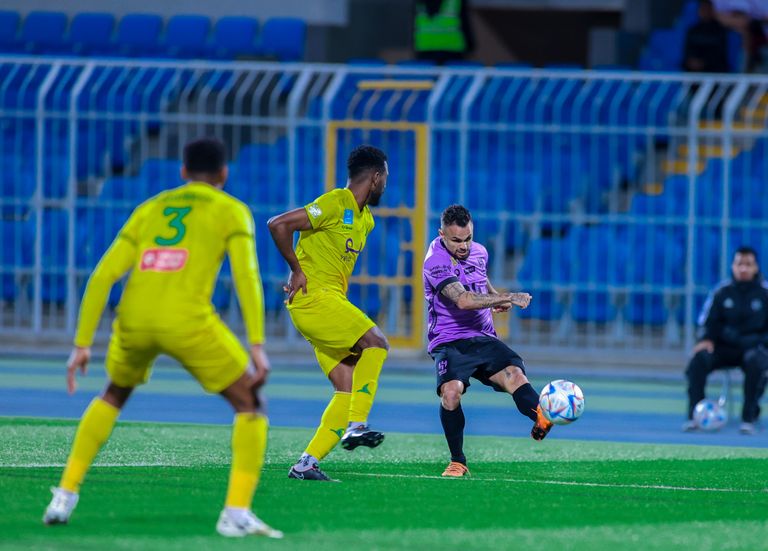 كريستيانو رونالدو وعبدالرزاق حمدالله