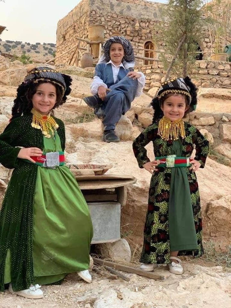 محتفلون بعيد أكيتو عند مناطق شمال العراق