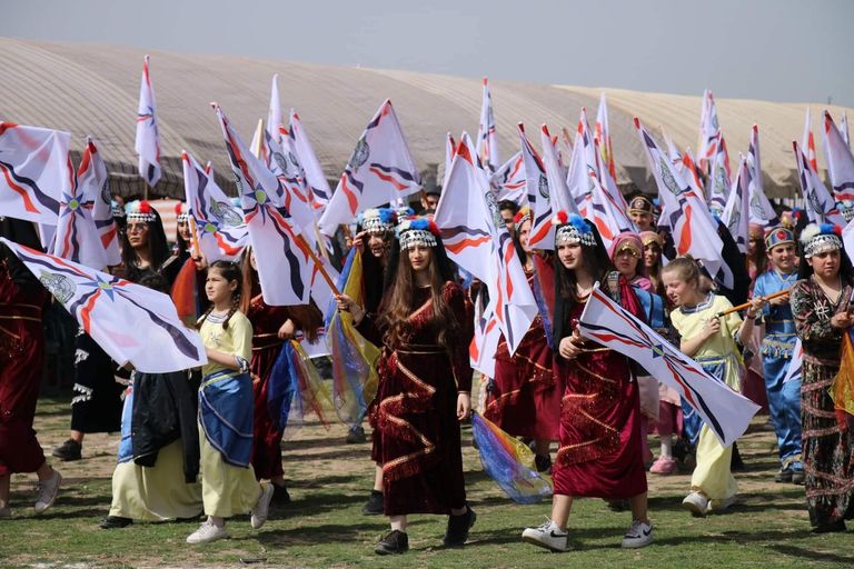 محتفلون بعيد أكيتو عند مناطق شمال العراق