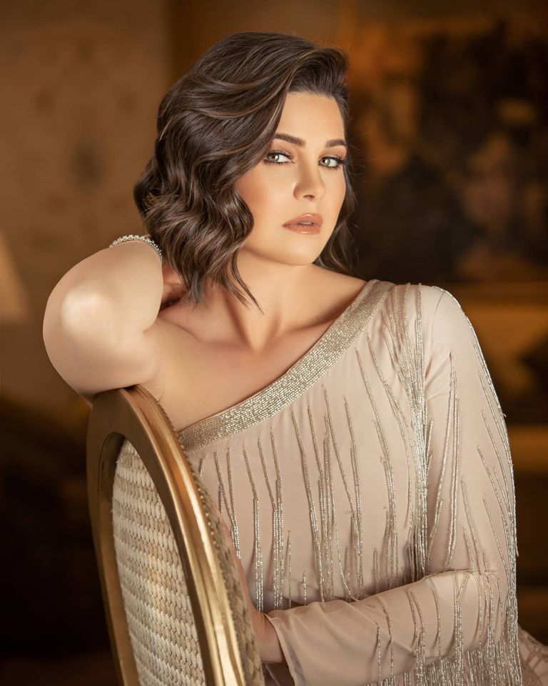 الممثلة المصرية يسرا اللوزي