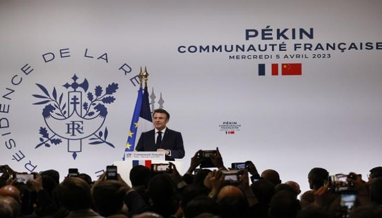 الرئيس إيمانويل ماكرون يتحدث خلال لقاء مع الجالية الفرنسية في الصين 