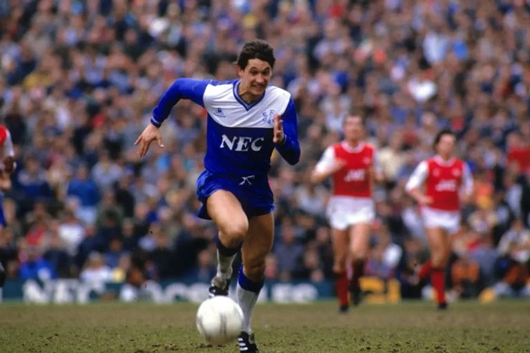 غاري لينكر بقميص إيفرتون