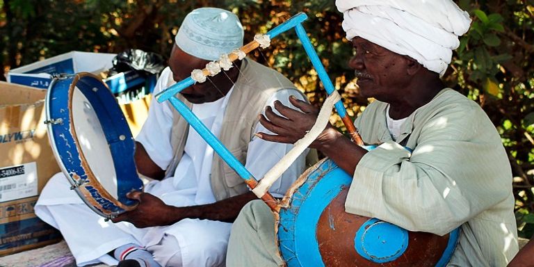 جولة الشعب النوبي أحد أهم الأنشطة السياحية في أسوان أهم الأنشطة السياحية في أسوان