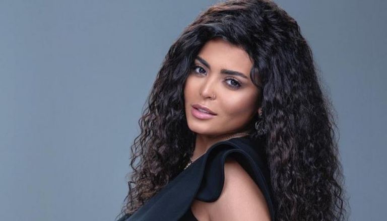 الممثلة المصرية أسماء جلال 