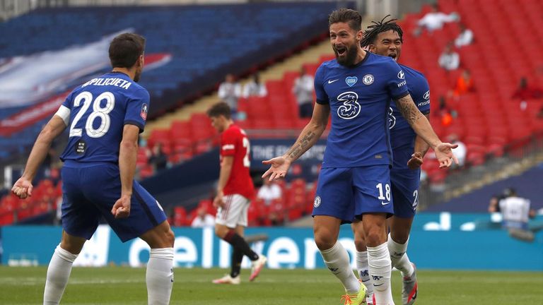 جيرو مع تشيلسي لامبارد وتامي أبراهام