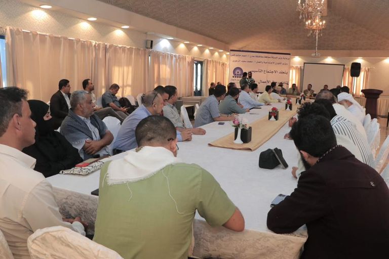 رجال أعمال في اليمن يشهرون نادي اقتصادي للشراكة مع الحكومة المعترف بها دوليا رجال أعمال في اليمن يشهرون ناديا اقتصاديا للشراكة مع الحكومة المعترف بها دوليا