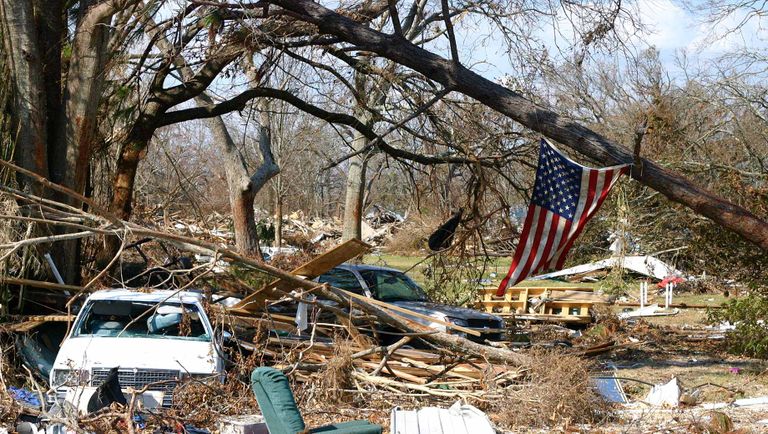 الثلوج تغطي أحد الشوارع في الولايات المتحدة