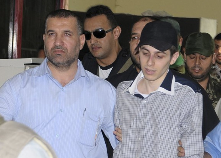 أحمد الجعبري مع شاليط