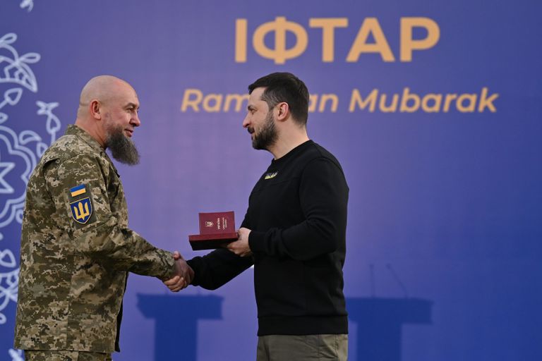 فولوديمير زيلينسكي خلال مأدبة الإفطار