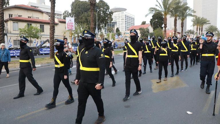 جانب من المظاهرات الليلية في تل أبيب