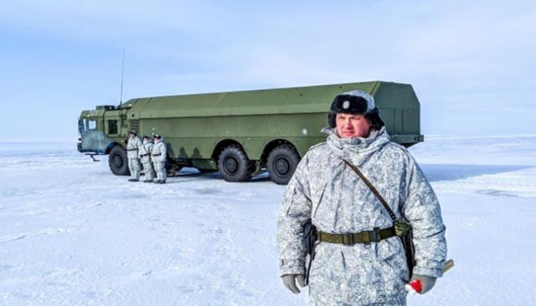 جنود روس في القطب الشمالي