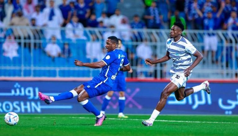 الهلال ضد الطائي