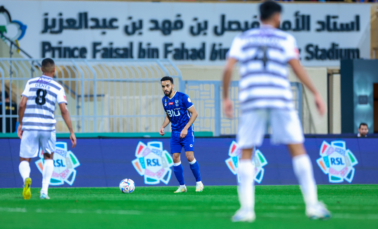 الهلال ضد الطائي